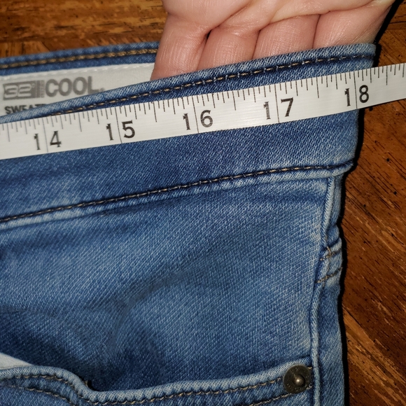 32 Degrees Cool Sweatpant Jeans - Picture 14 of 14